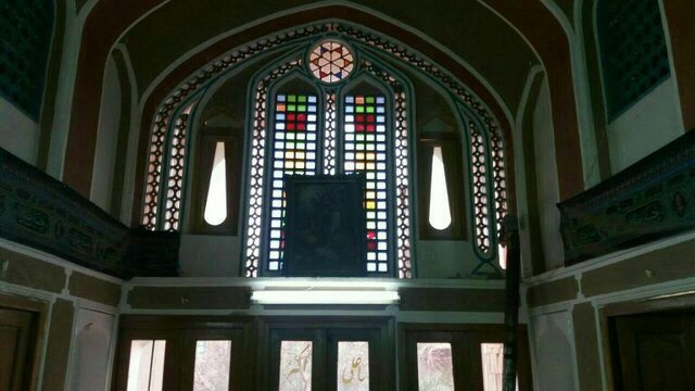 بیت العباس زواره؛ چهارصفهای زیبا و عرفانی