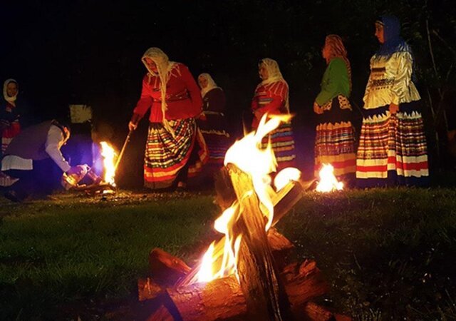 پیوند زمان و بهار در آیین «آدم خمیری»  پیوند زمان و بهار در آیین «آدم خمیری»