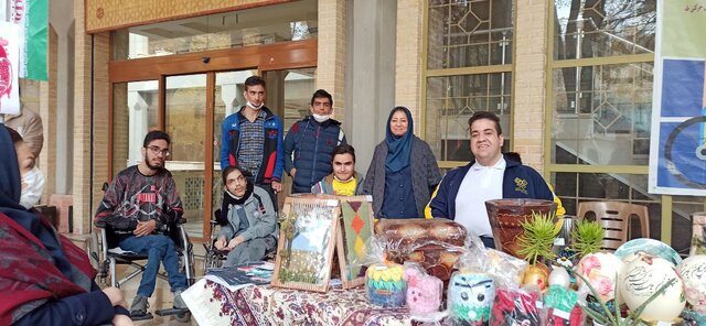 فراتر از معلمی، شبیه مادری