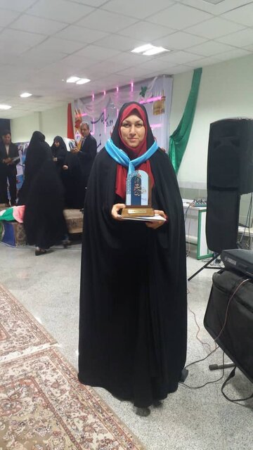 فراتر از معلمی، شبیه مادری