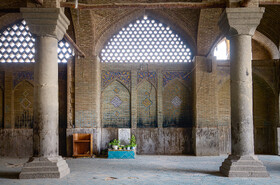 شبستان مسجد سید اصفهان، در ضلع غربی این بنای قاجاری، امروز شرایط نگران کنندهای دارد. فرونشستهای اخیر اصفهان این بنای تاریخی را تهدید میکند.