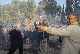 آیین پخت و توزیع ۱۵۰دیگ غذای نذری- مبارکه اصفهان