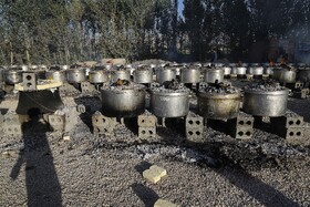 آیین پخت و توزیع ۱۵۰دیگ غذای نذری- مبارکه اصفهان