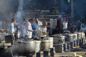 آیین پخت و توزیع ۱۵۰دیگ غذای نذری- مبارکه اصفهان