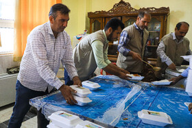 آیین پخت و توزیع ۱۵۰دیگ غذای نذری- مبارکه اصفهان