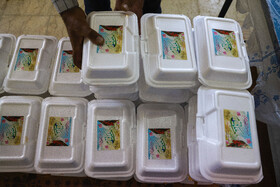 آیین پخت و توزیع ۱۵۰دیگ غذای نذری- مبارکه اصفهان