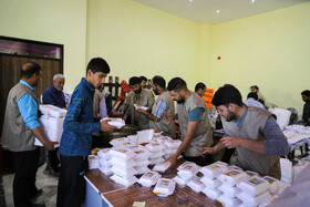 آیین پخت و توزیع ۱۵۰دیگ غذای نذری- مبارکه اصفهان