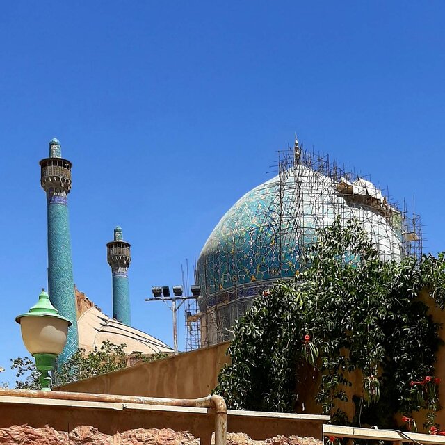 معمای کاشیهای گنبد مسجد جامع عباسی