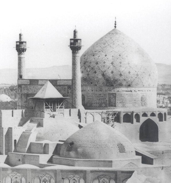 معمای کاشیهای گنبد مسجد جامع عباسی
