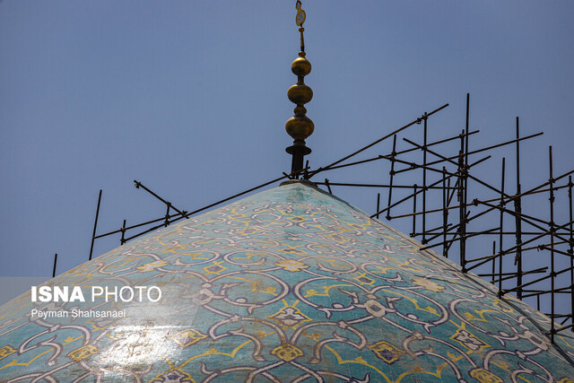 تیغ اصلاح بر قوس گنبد مسجد جامع عباسی!