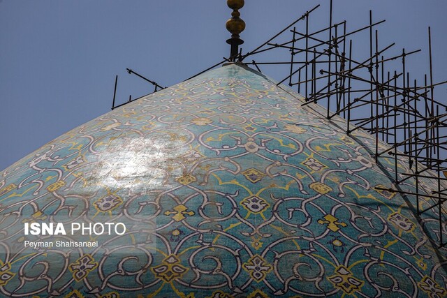 تیغ اصلاح بر قوس گنبد مسجد جامع عباسی!