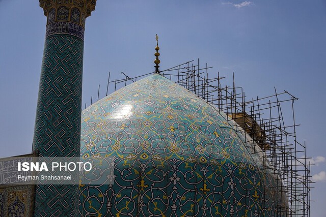 تیغ اصلاح بر قوس گنبد مسجد جامع عباسی!