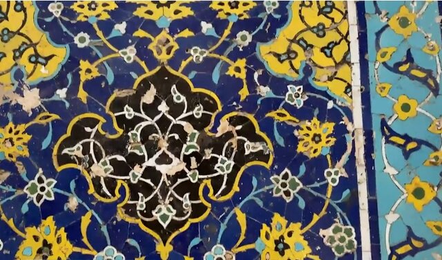 پروژه نوسازی کاشیها به مسجد ساروتقی رسید!