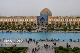 برگزاری ویژه برنامه ماه مبارک رمضان در میدان نقش‌جهان اصفهان