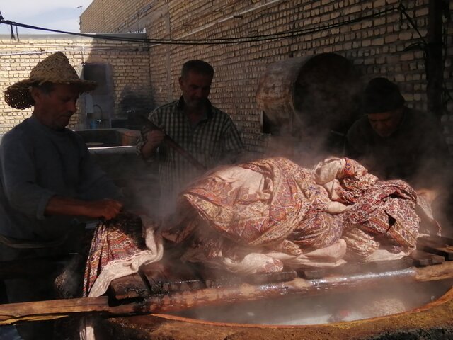چرا در شهرداریها یک ویترین صنایعدستی نداریم؟!