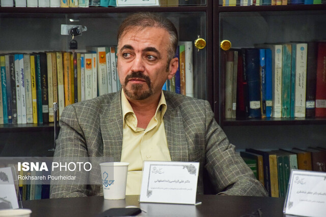 فلسفه و آینده آن در ایران