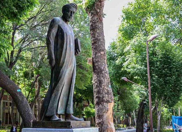 هنرمند، اولین مخاطبِ اثر خود است/ اهمیت مکانیابی در مجسمهسازی