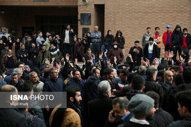 دانشجو، مغز متفکر و بیدار جامعه است