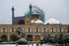 نخستین برف زمستان در اصفهان