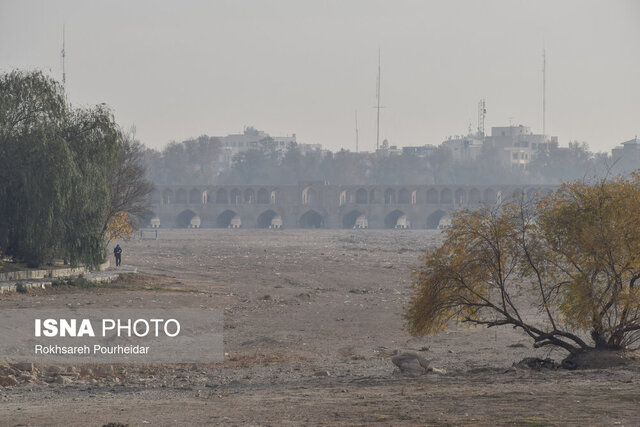 مازوتسوزی عامل اصلی آلودگی هوای اصفهان نیست/ قول نمیدهیم در نیمه دوم سال مازوتسوزی نداشته باشیم