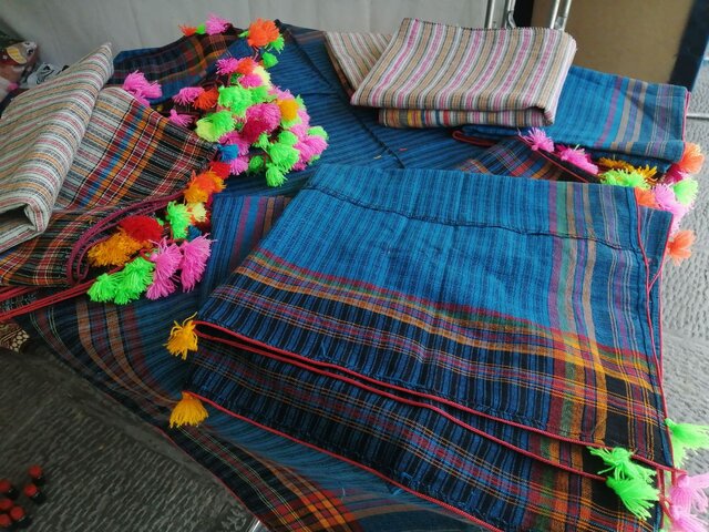 تپش کاربافی در دستان سفیدپوشان ورزنه