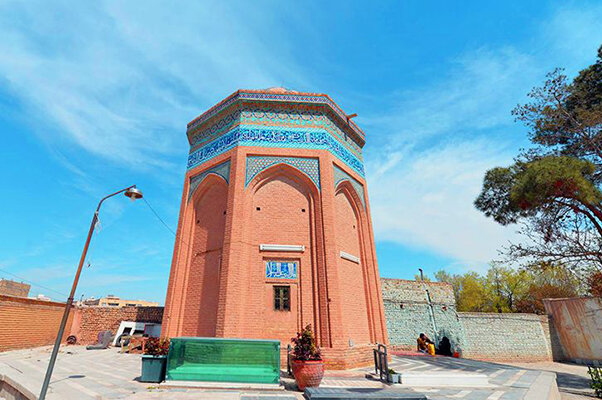 «رمضان گرد»؛ فرصتی برای بازدید از امامزادههای شهر اصفهان