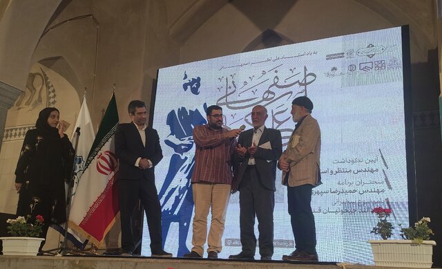 چه دانند جیحونیان قدر آب