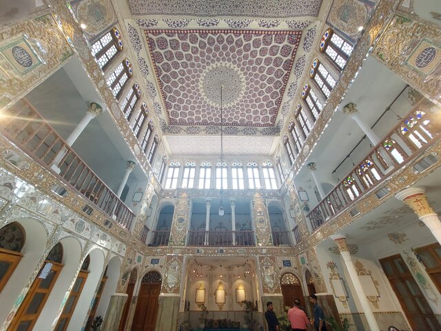 زیباییهای خانه تاریخی مشیرالملک انصاری