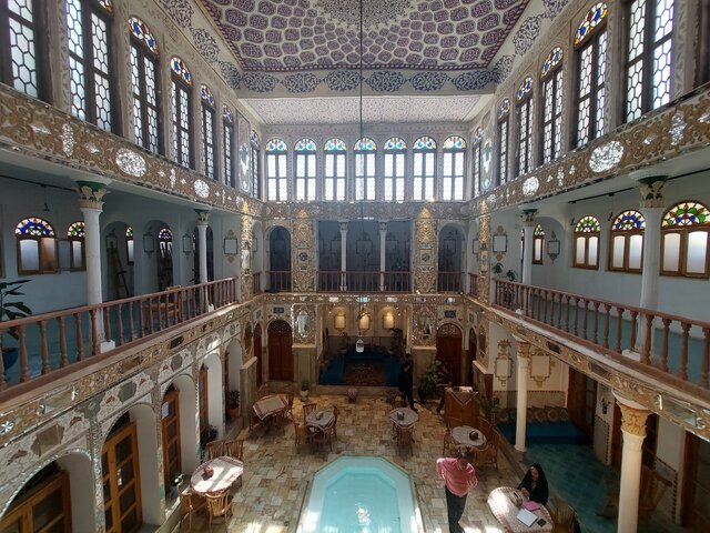 زیباییهای خانه تاریخی مشیرالملک انصاری