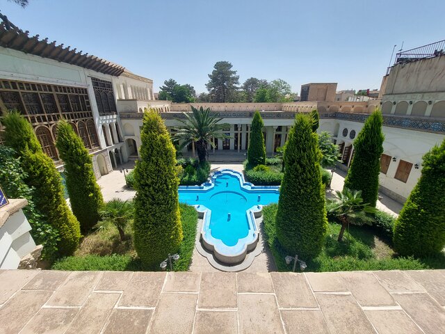 زیباییهای خانه تاریخی مشیرالملک انصاری