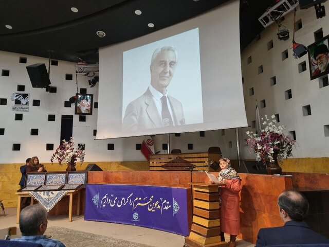 دخل و خرج زاینده رود بهم خورده است