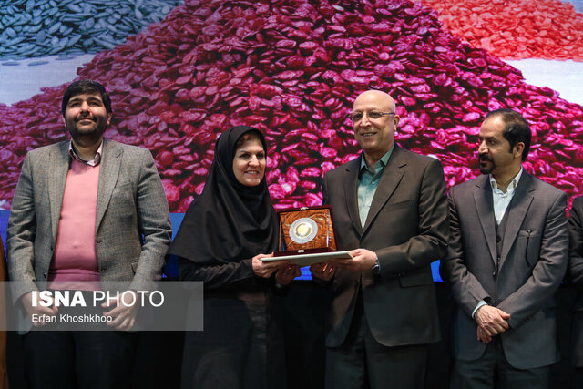 تجلیل از فناوران و پژوهشگران برتر اصفهان