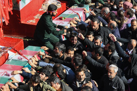 تشییع پیکرهای 12 شهید گمنام دفاع مقدس در اصفهان
