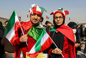 حضور خانوادگی اصفهانی‌ها در جشن ملی ۲۲ بهمن