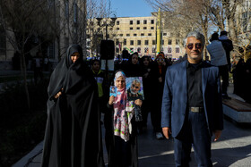 حضور خانوادگی اصفهانی‌ها در جشن ملی ۲۲ بهمن