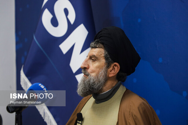 رکنِ جمهوریت نظام با شرکت در انتخابات حفظ میشود / مقام رهبری باید تنها بر عهده یک نفر باشد