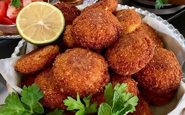 تجربه گردشگری خوراک با فلافل خوزستان در اصفهان