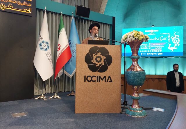 ریسباف تجلی هنر اصفهان باشد/ اقتصاد هویت بنیاد از هیچ، همه چیز میآفریند