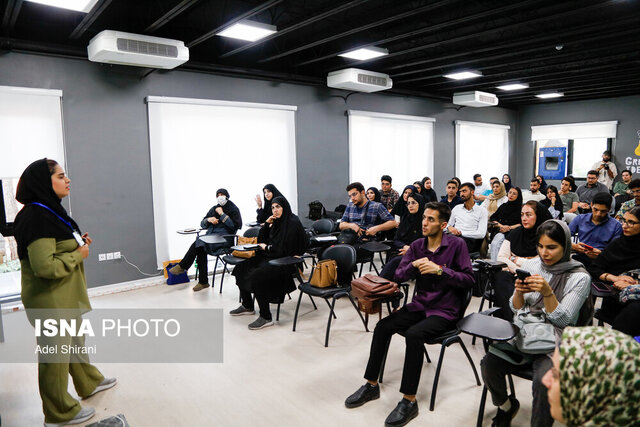 رویداد ملی «استارتاپ اجتماعی رویش» در اصفهان برگزار شد