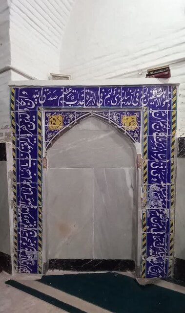 نگاهی به معماری مسجد حاجی عبدالغفار و ترَکهای نشسته بر پیکرش