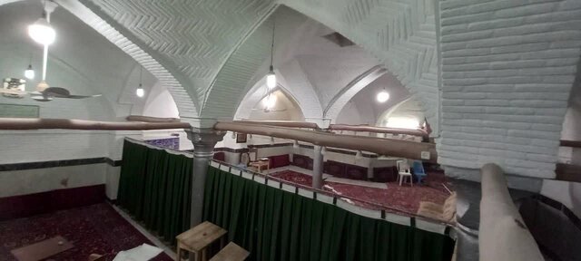 نگاهی به معماری مسجد حاجی عبدالغفار و ترَکهای نشسته بر پیکرش