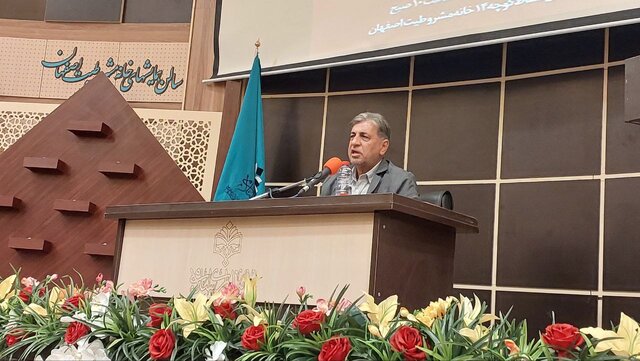 بررسی علل بروز و افول نهضتها و انقلابهای سیاسی در ایران