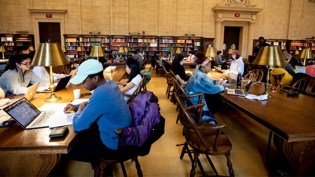 چالشهای تحصیل دانشجویان کم بضاعت