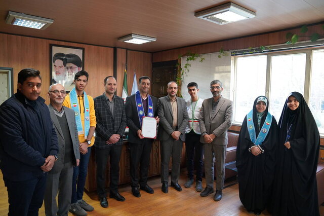 مأموریت سازمان دانشآموزی تقویت هویت ملی و مذهبی نوجوانان است مأموریت سازمان دانشآموزی تقویت هویت ملی و مذهبی نوجوانان است