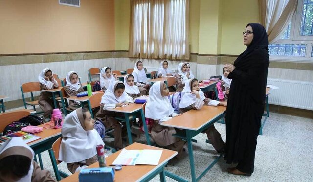 چهار درصد دانش‌آموزان در معرض ترک تحصیل هستند