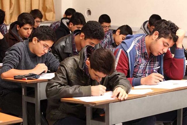 چهار درصد دانش‌آموزان در معرض ترک تحصیل هستند