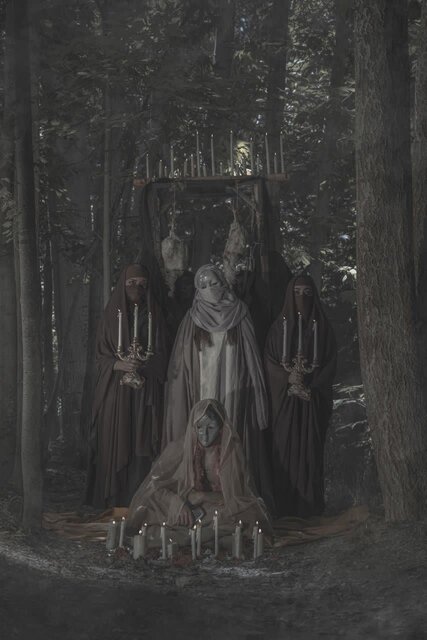 عکسهایی که خون مکرر در رگ دارند