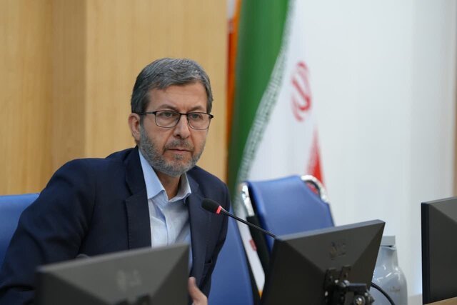 اصفهان به قطب انرژی خورشیدی کشور تبدیل شود