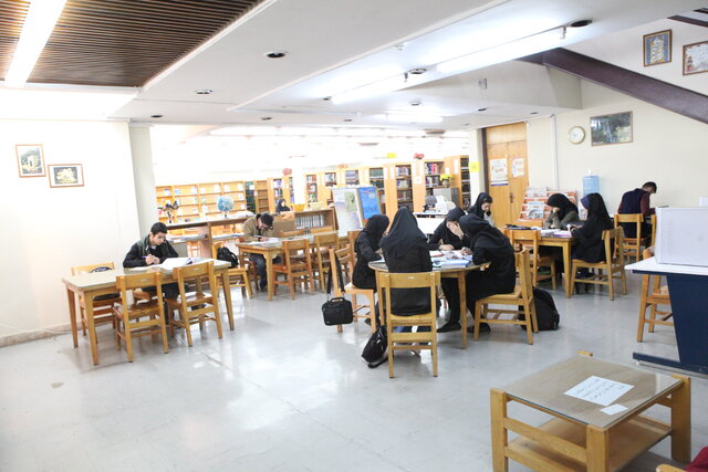 دهه هشتادیها و بیم و امیدهای زبان و ادبیات فارسی