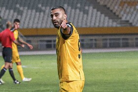 کاوه رضایی بهترین بازیکن دیدار آخال و سپاهان شد